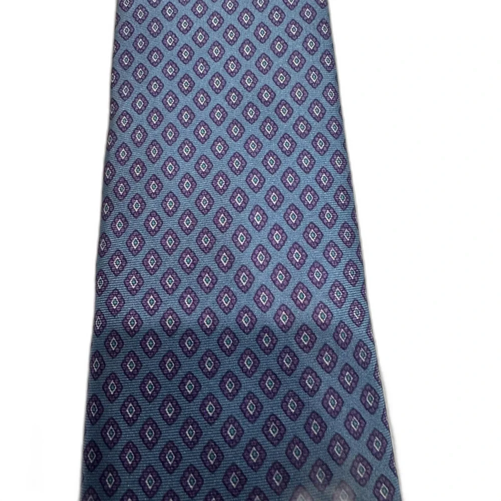 Geoffrey Beene 100% Silk Tie Blue